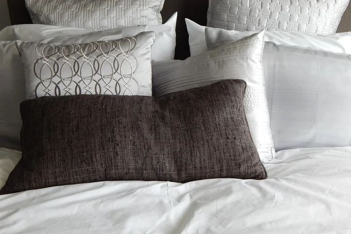 How Do You Get Rid of Bad Smells and Odors from Bed Sheets and Mattresses?