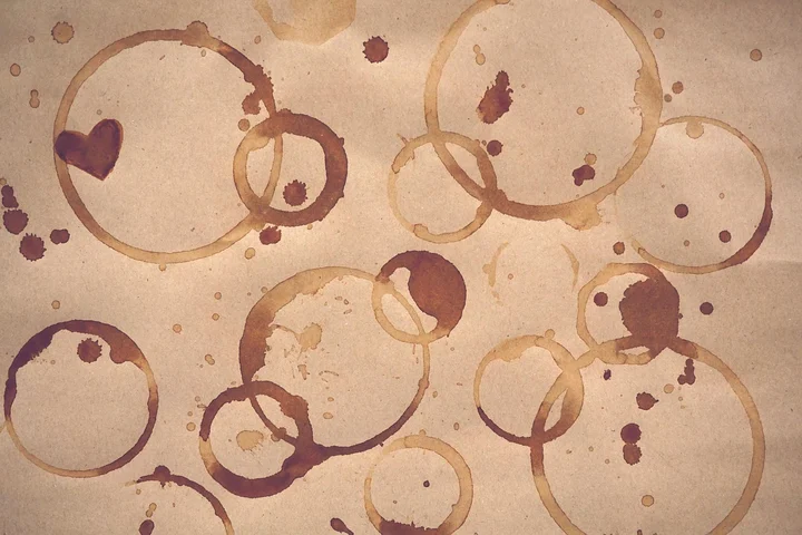How to Get Curry Stains Out of Clothes and Carpets