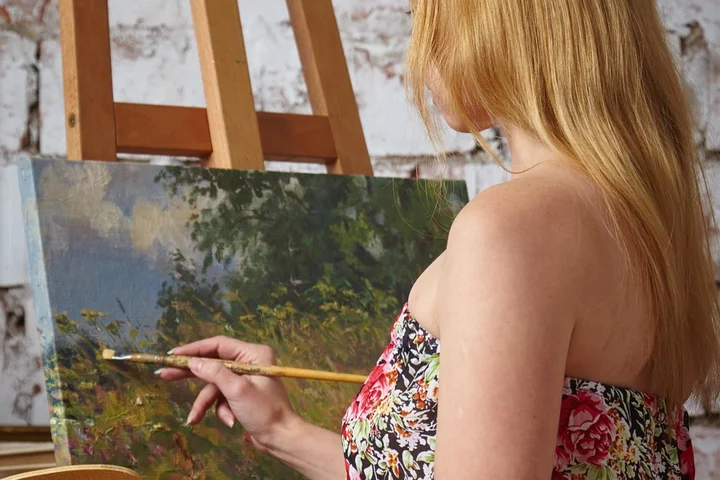 How Do You Clean Oil and Acrylic Paint from Artist Brushes?